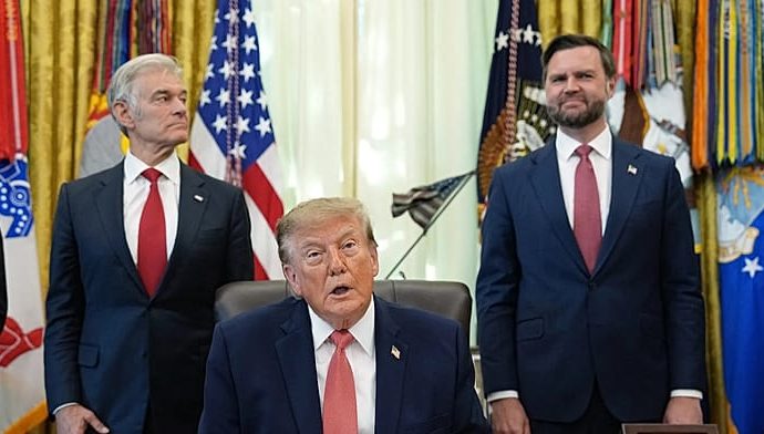 ‘time-to-make-a-deal,’-the-traitor-tells-zelenskyy-as-he-complains-us-has-got-‘nothing-back’-from-ukraine