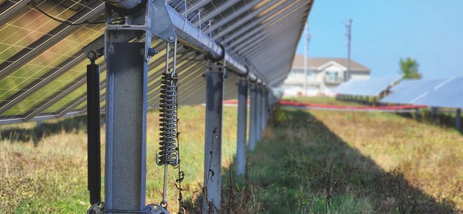 ‘who-here-is-against-solar?’