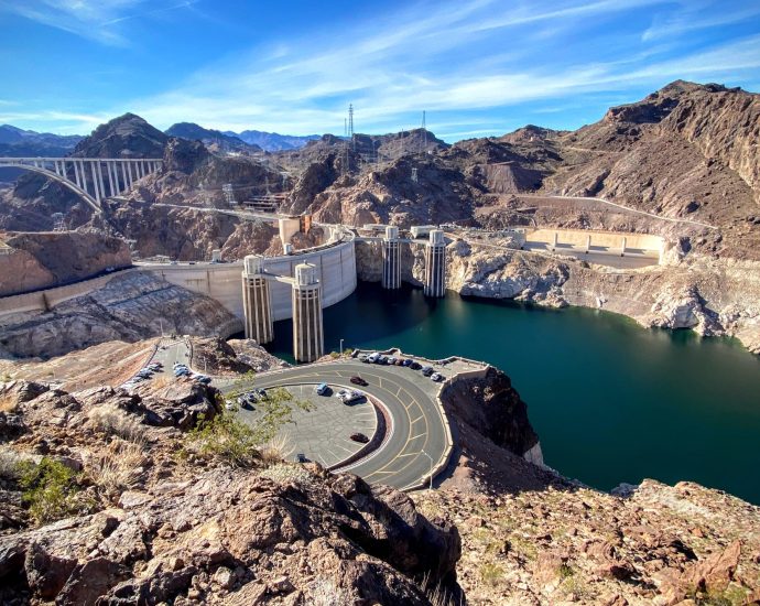 arizona-joins-nevada-to-fight-federal-colorado-river-plan