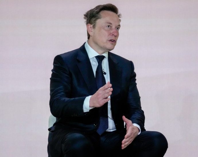elon-musk-weighing-potential-merger-of-telsa-and-spacex