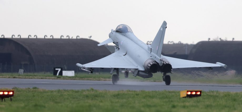 are-the-uk,-france-being-pulled-into-the-saudi-houthi-conflict?