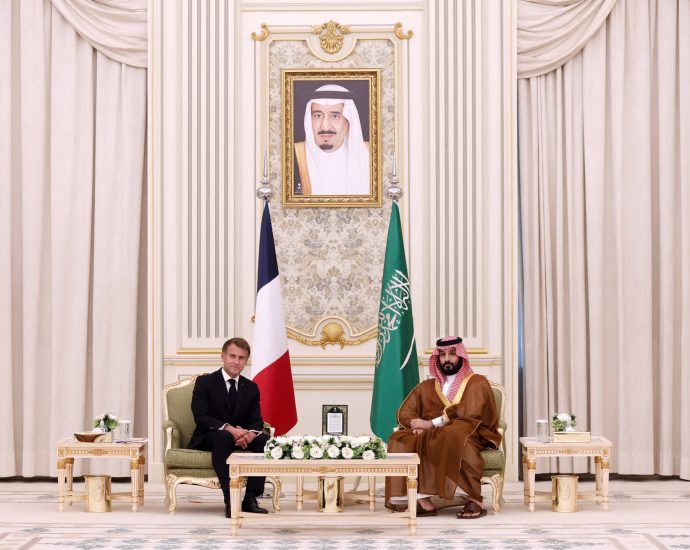 macron-makes-surprise-saudi-visit-as-france-secures-extra-diesel-supplies