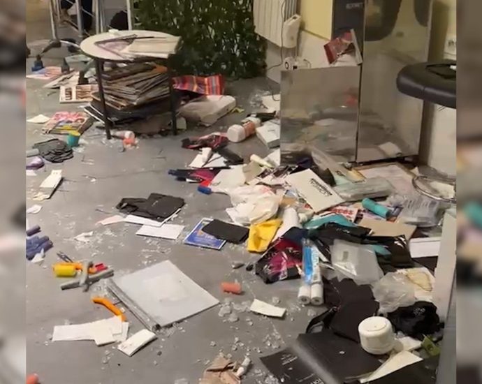paris-shopkeepers-fear-more-destruction-after-riots-destroy-livelihoods