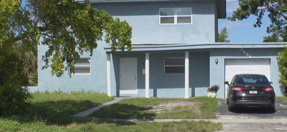officer-who-found-man-dead-in-florida-home-allegedly-moved-in,-renovated-and-assumed-his-identity-for-years