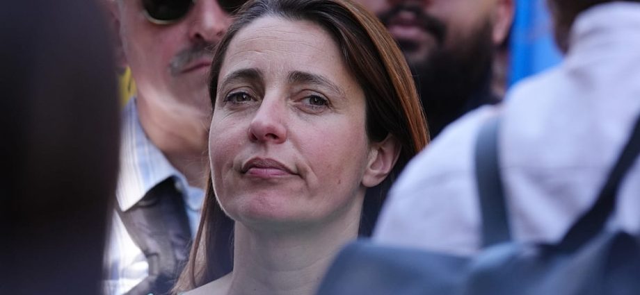 disappointed-after-meeting,-french-unions-call-for-5-november-action