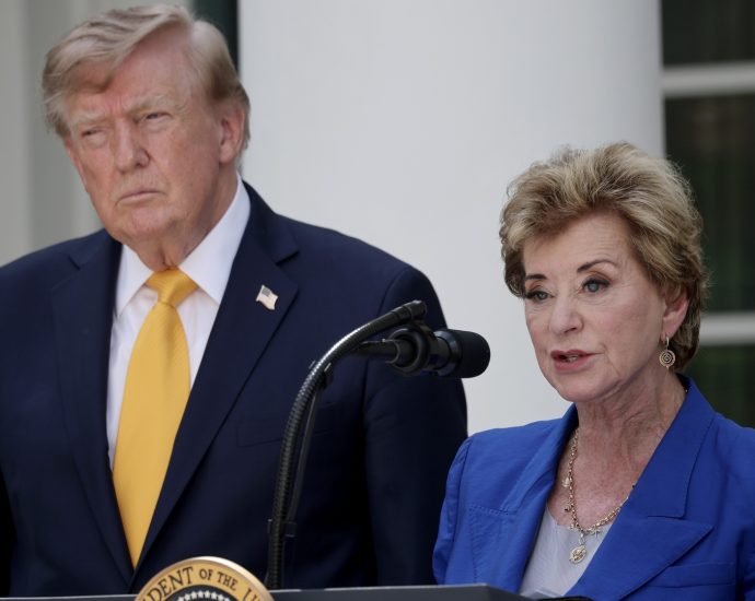 student-loan-defaults-are-surging,-and-the-government-wants-to-unleash-the-bill-collectors