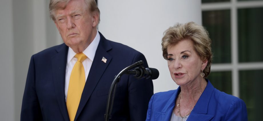 student-loan-defaults-are-surging,-and-the-government-wants-to-unleash-the-bill-collectors