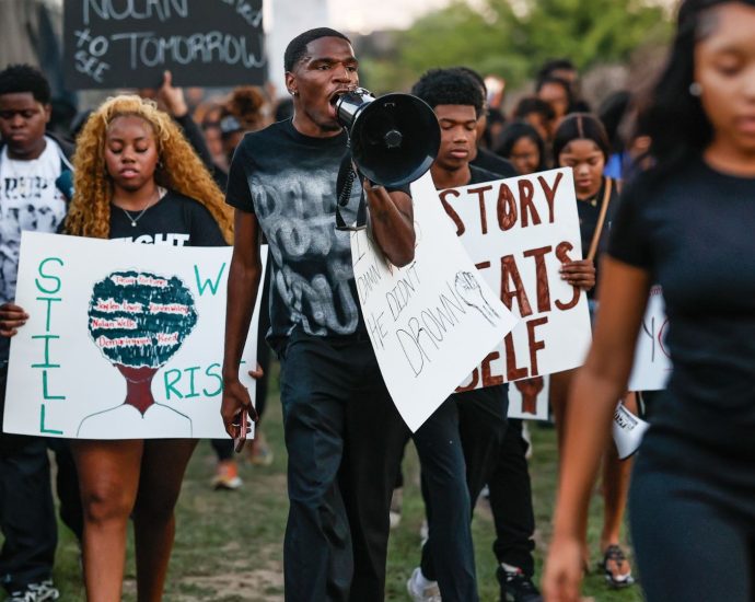 video-complicates-mississippi’s-account-of-police-shooting-that-killed-toddler