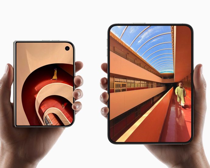 the-iphone-duo-reviews-are-in:-expensive,-late,-and-winning