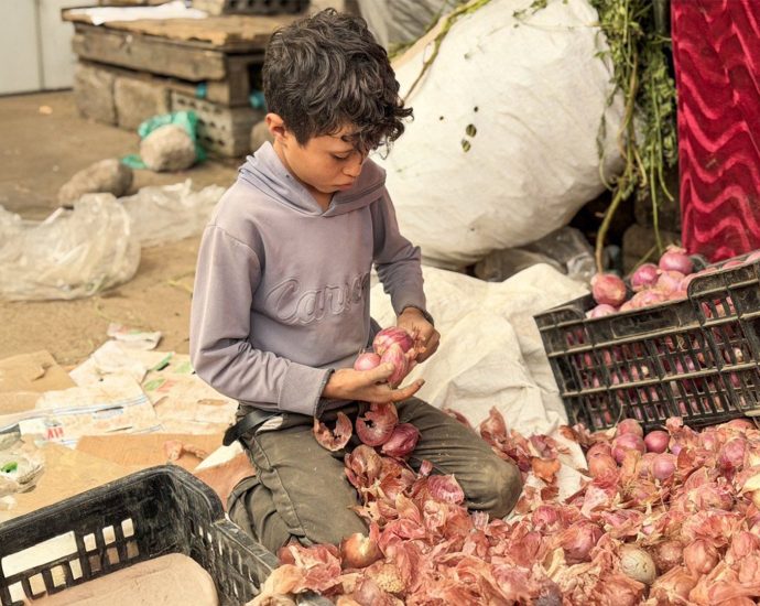 yemenis-face-severe-shortages-in-taiz-amid-houthi-blockade
