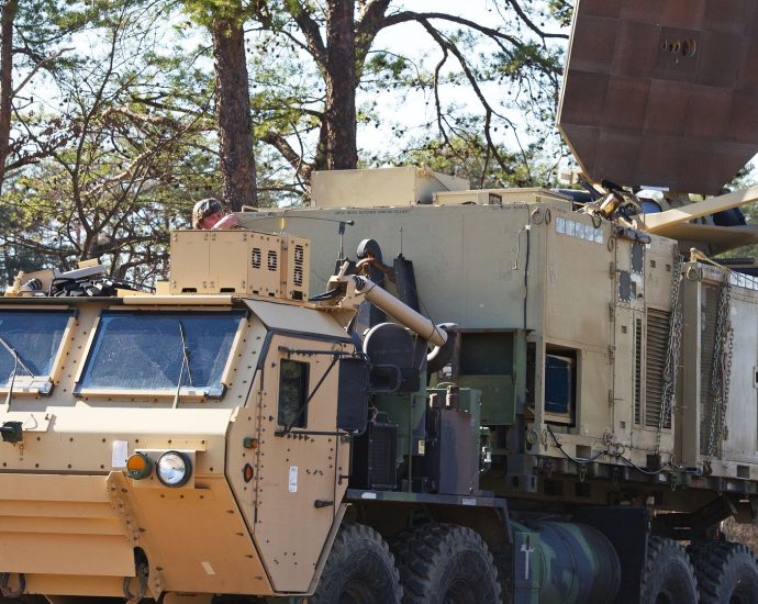 pentagon-lends-dhs-weapon-for-border-that-makes-skin-feel-like-it’s-burning