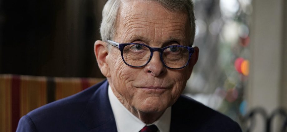 ohio-gov.-mike-dewine-calls-on-vivek-ramaswamy-to-take-down-ad-featuring-opponent’s-estranged-mother