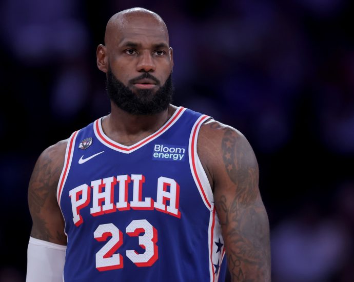 the-traitor-says-nba-star-lebron-james-disrespected-us-national-anthem