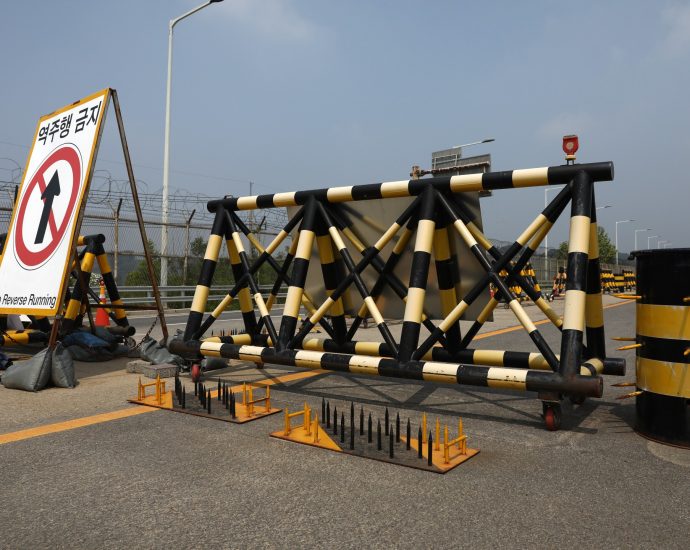 south-korea-invites-north-for-military-talks-over-border