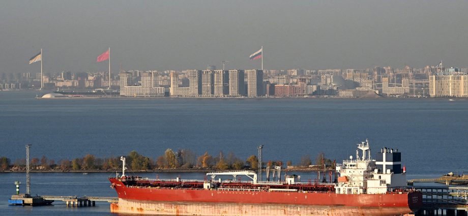 russian-diesel-tanker-heads-to-the-us.,-the-first-since-the-traitor’s-deal-with-putin