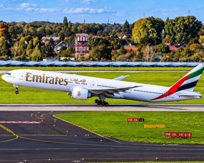 after-22-years-of-fighting,-emirates-suddenly-puts-its-berlin-plans-on-ice