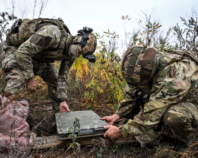 how-starlink-slowdown-hit-ukraine’s-front-line-soldiers-pushing-russia-back