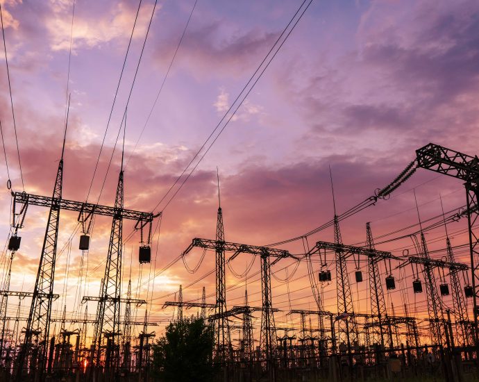 google-will-pay-people-to-use-less-electricity-so-its-data-centers-can-use-more