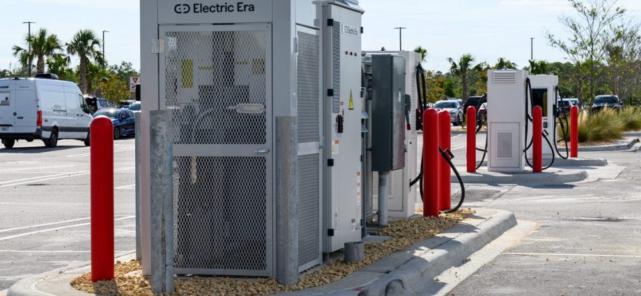 united-dairy-farmers-brings-dc-fast-charging-stations-to-six-ohio-locations