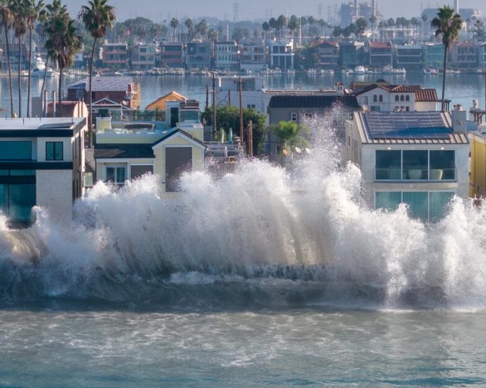 exceptionally-high-tides-will-swamp-california,-‘likely-to-get-worse-before-it-gets-better’