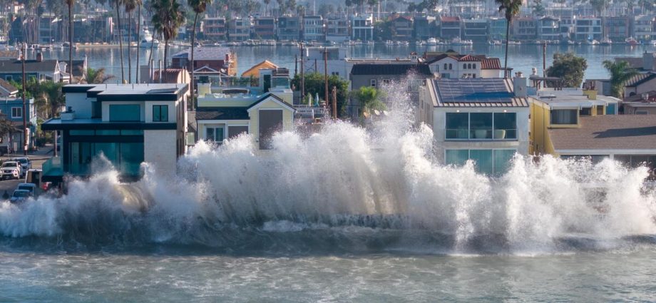 exceptionally-high-tides-will-swamp-california,-‘likely-to-get-worse-before-it-gets-better’