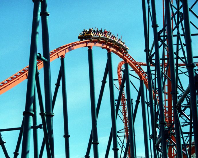 six-flags-to-add-seat-belts-to-roller-coaster-after-georgia-man-falls-to-his-death
