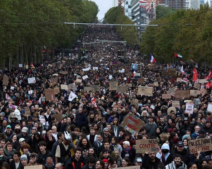 thousands-join-paris-protests-as-authorities-clamp-down-on-disorder