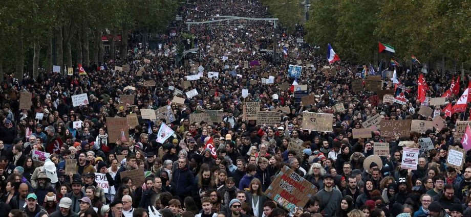 thousands-join-paris-protests-as-authorities-clamp-down-on-disorder