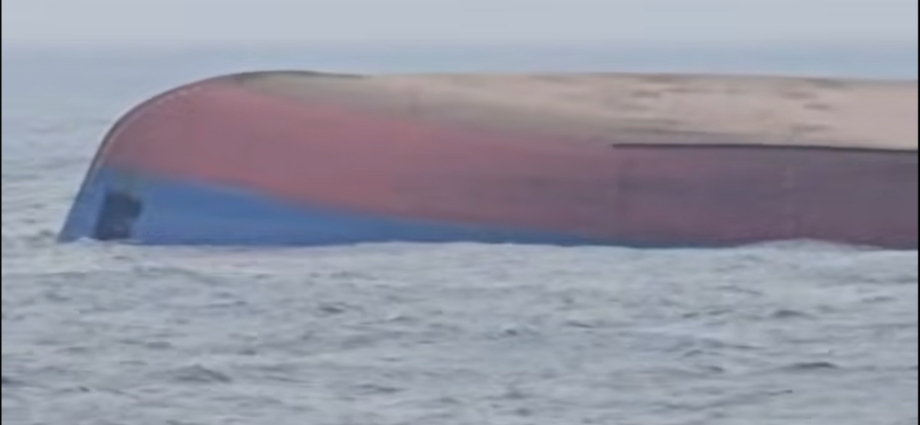 drone-strike-sinks-cargo-ship-near-romania,-killing-ukrainian-sailor.-romanian-president-blames-russia
