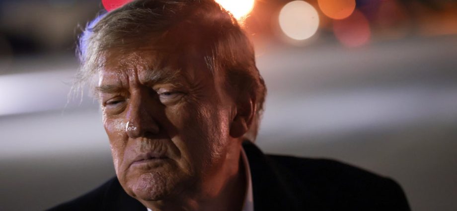 ex-prosecutors:-the-traitor’s-midterm-promises-and-threats-constitute-bribery-and-extortion