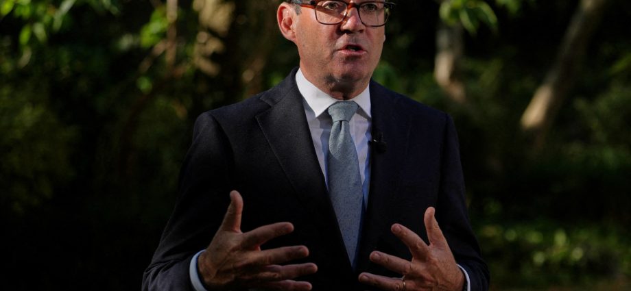 uk-pm-burnham-says-he-wants-to-discuss-a-return-to-eu-freedom-of-movement
