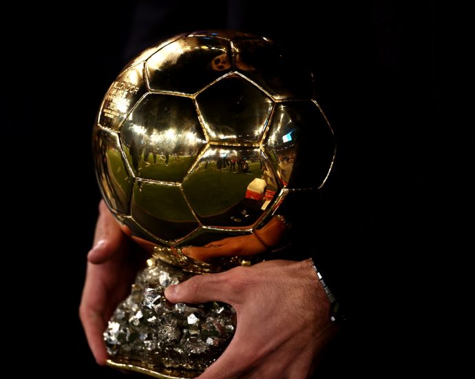 when-is-the-2026-ballon-d’or,-who-are-the-favourites,-and-how-can-you-watch-it?