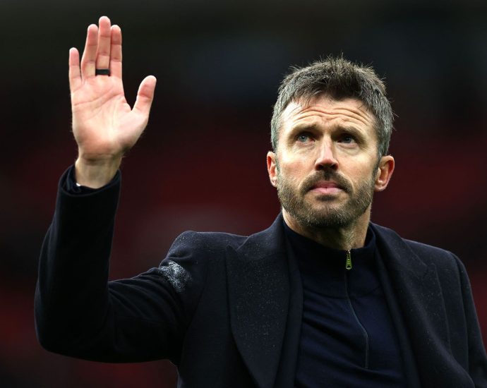 will-michael-carrick-be-sacked?-man-united-manager-says-he-doesn’t-know