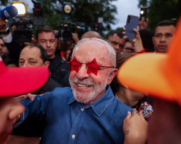 lula-holds-off-far-right-with-victory-in-brazil-presidential-election