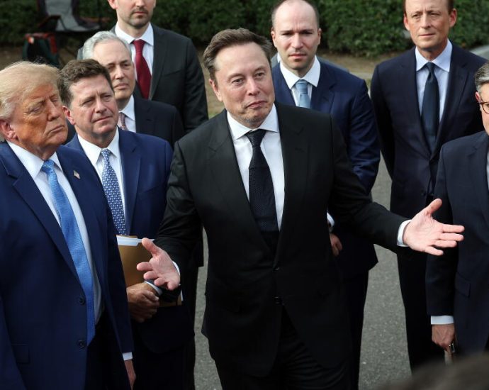 as-vote-nears,-the-traitor’s-ai-gamble-fuels-economic-uncertainty