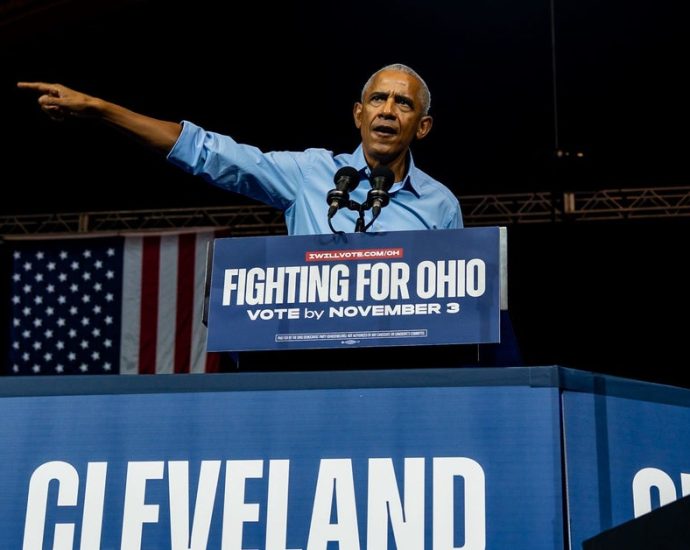 obama,-in-ohio,-assails-‘cruelty’-and-indecency-from-the-traitor-and-his-allies-in-the-midterm-campaign