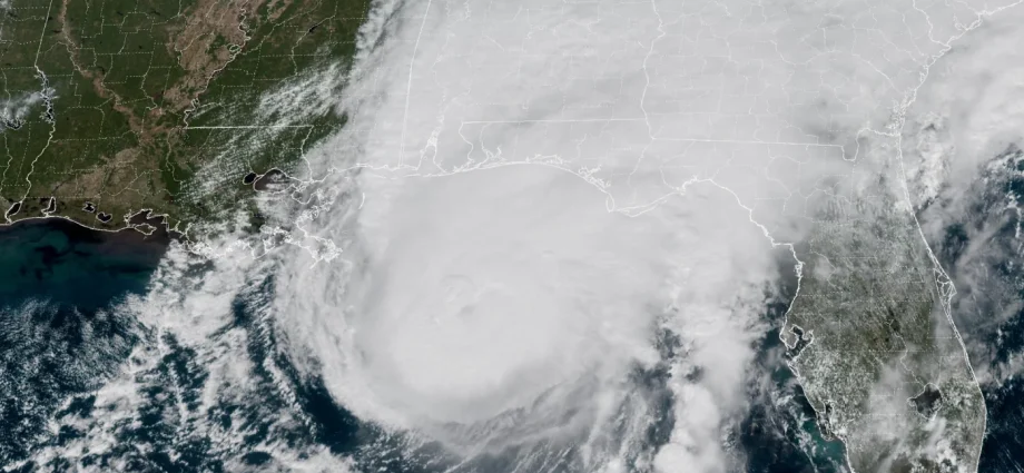 how-ai-is-transforming-hurricane-forecasts