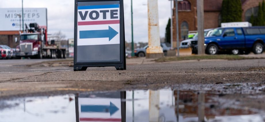 voting-in-hell