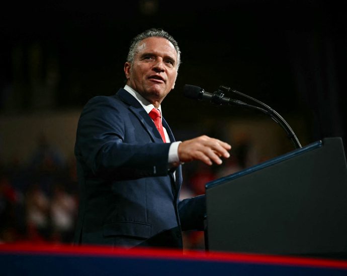 data-center-group-jumps-into-the-kansas-governor’s-race-to-boost-republicans