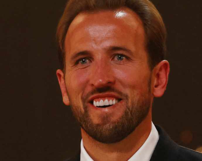 harry-kane-wins-ballon-d’or,-ending-england’s-25-year-wait
