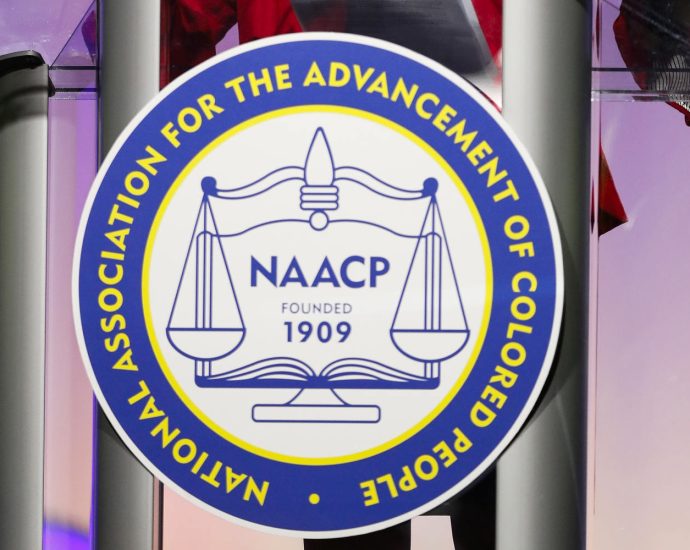 naacp-decries-viral-videos-of-group-wearing-kkk-robes-in-el-paso,-texas