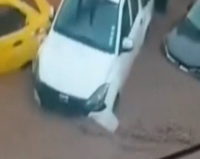 heavy-rains-trigger-massive-flooding-in-ecuador’s-largest-city