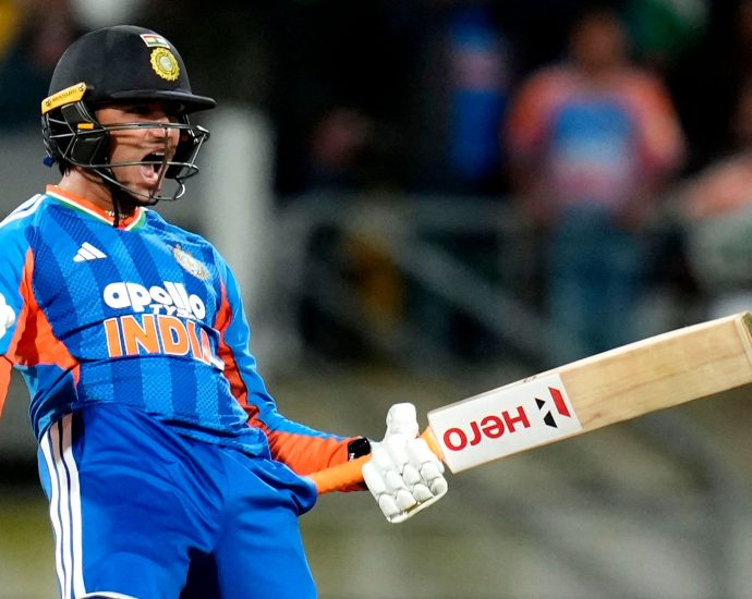 abhishek-sharma-hits-ton-as-india-beat-new-zealand-by-6-wickets-in-3rd-t20