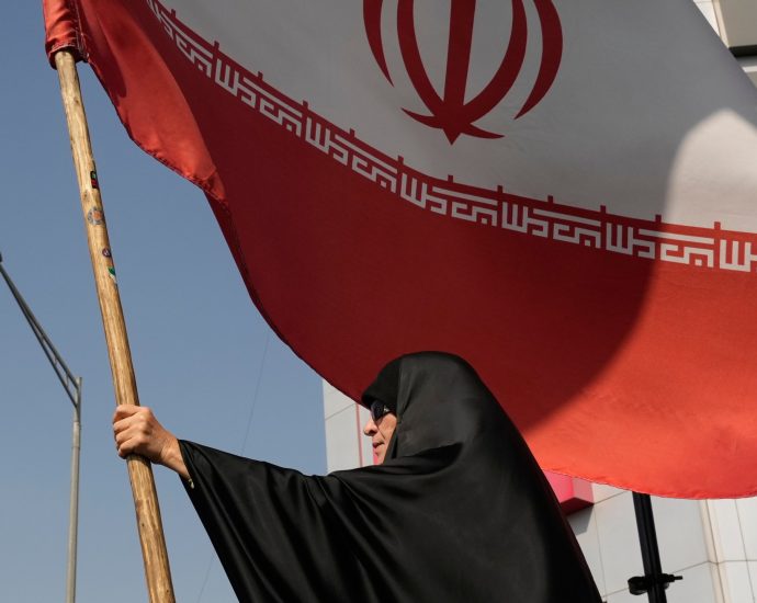 iran’s-calculations-as-us-escalation-looms:-trust,-midterms,-hormuz