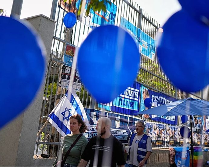 exit-polls-suggest-no-clear-victor-in-israeli-election