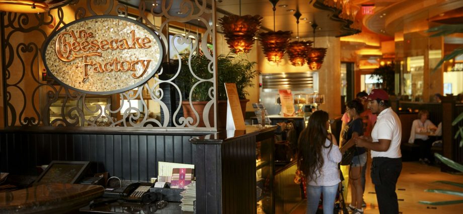 why-the-traitor-has-gone-all-in-on-the-cheesecake-factory-culture-wars