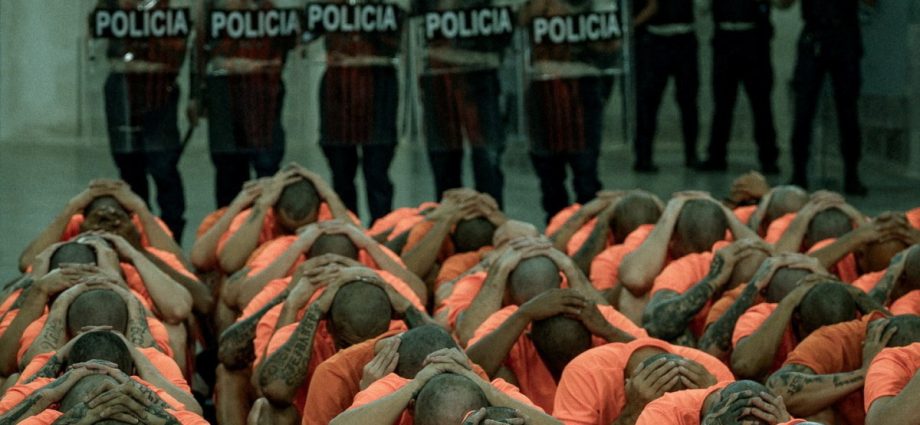 costa-rica’s-mega-prison-receives-first-inmates