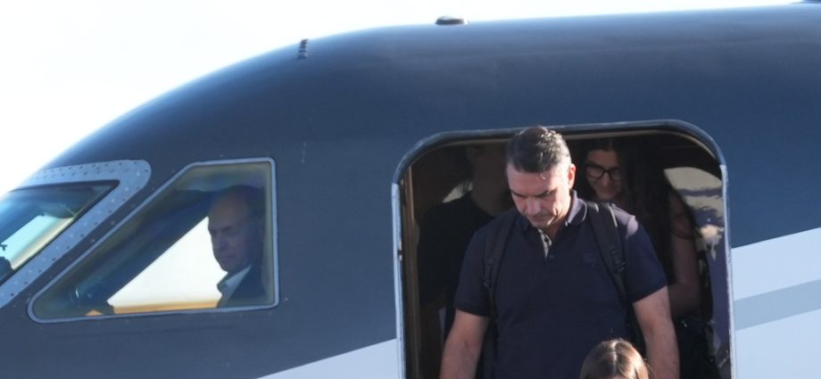 what’s-next-for-brazil’s-flavio-bolsonaro-after-election-defeat?
