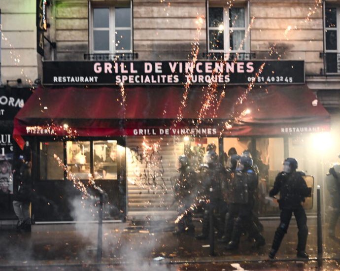 paris-braces-for-more-unrest-as-riots-reshape-the-city’s-streets