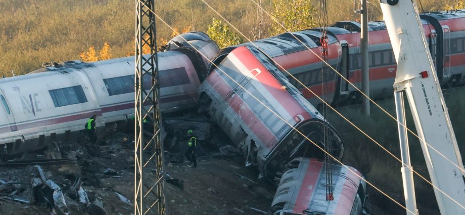 rescue-teams-search-wreckage-for-survivors-after-train-crash-in-spain